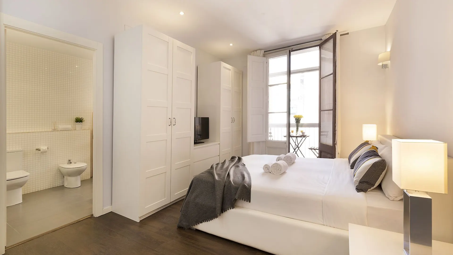 Apartamentos Nextdoor Barcelona 0*,  Spain